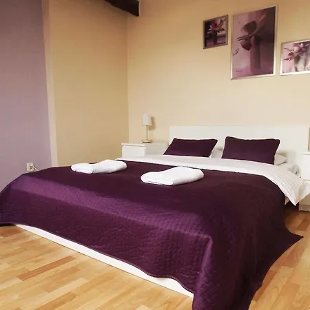 Blooms - Center By Friendly Apart-hotel