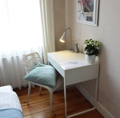 Blooms - Center By Friendly 3*