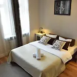 Blooms - Center By Friendly Poznan