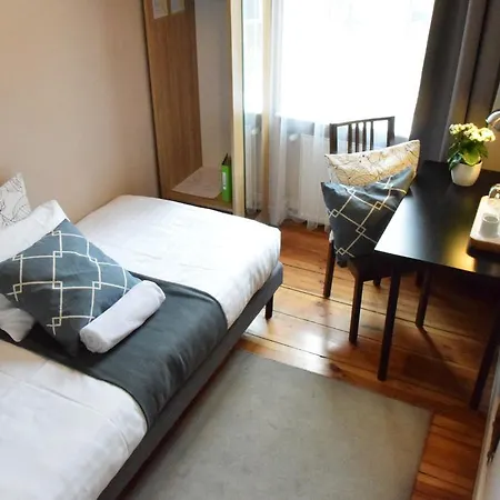 Lägenhetshotell Blooms Inn - City Center Poznan By Friendly Apartments *