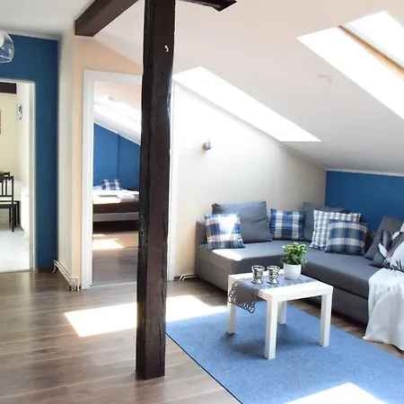 Blooms Inn - City Center Poznan By Friendly Apartments Lägenhetshotell Poznań