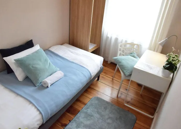 Blooms - Center By Friendly